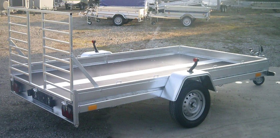 Pianale multitrasporto Boro BOP 737 – 500/750 kg Dim. utili 300 x 172 cm