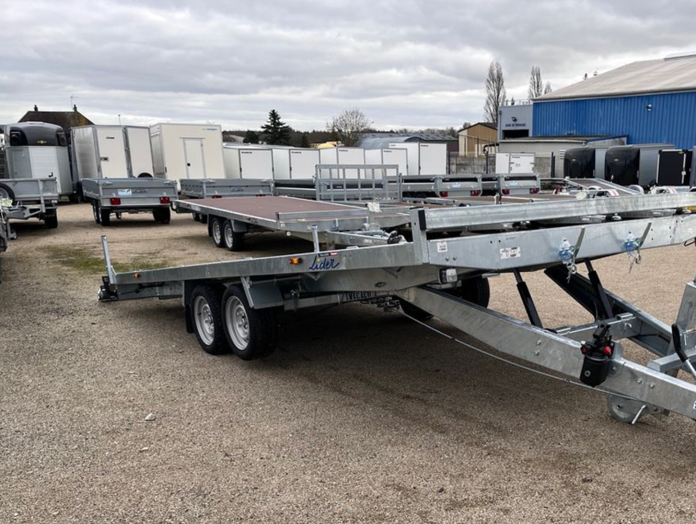 Rimorchio a piattaforma Boro Atlas 4.5 3.5 GVW 3500 KG
